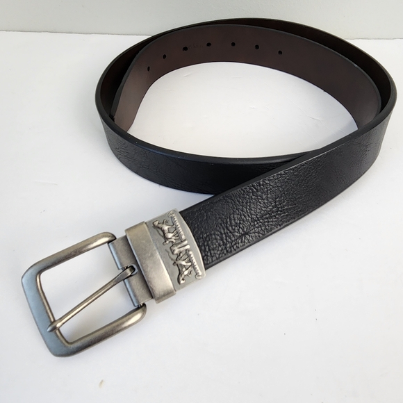 Levi's Western Metal Two Horse Buckle Belt Reversible Leather 1X (42-44) - Picture 2 of 10